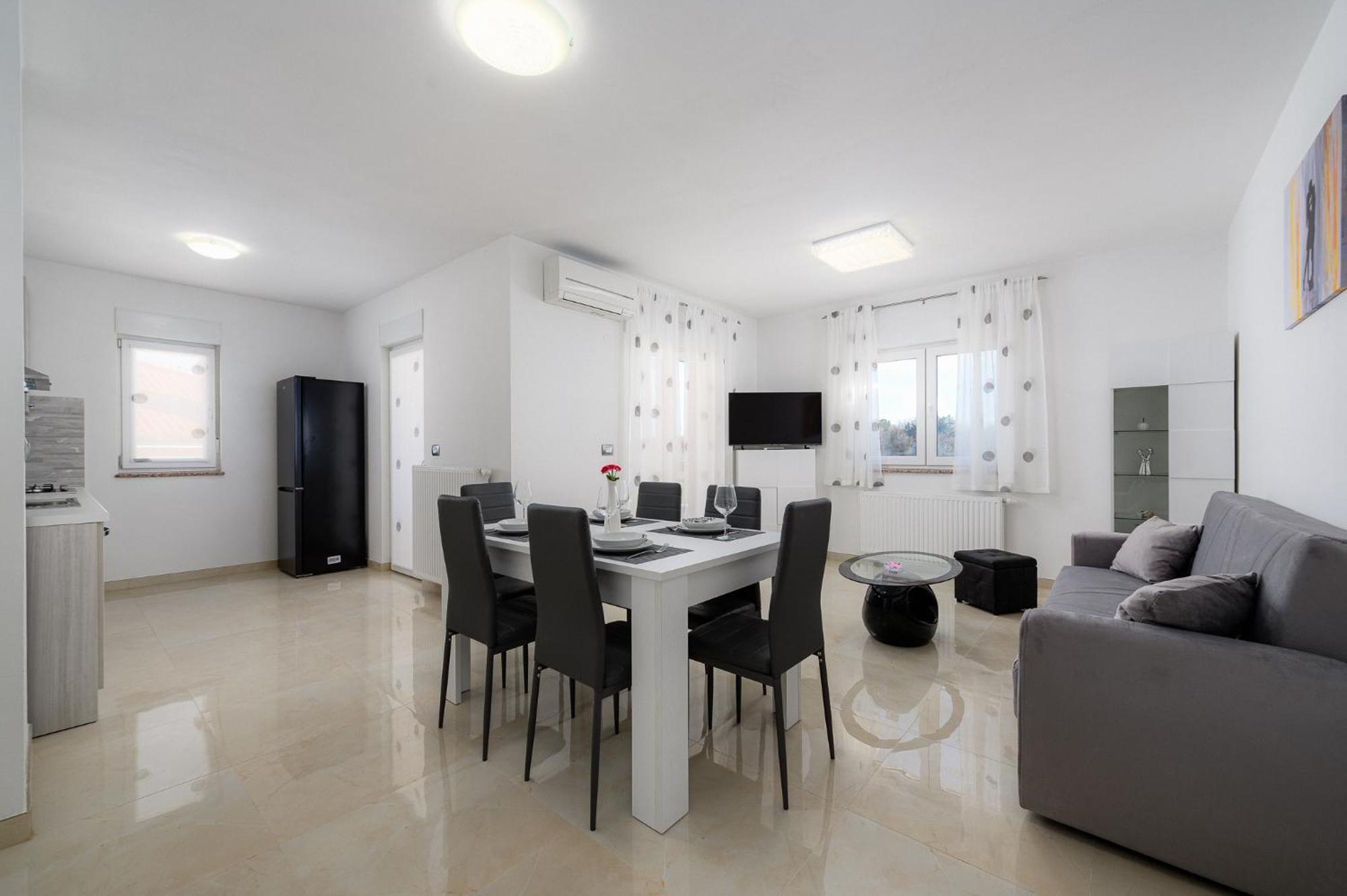 Stancija Amorozo 5 - Apartment N. 7 Porec Luaran gambar