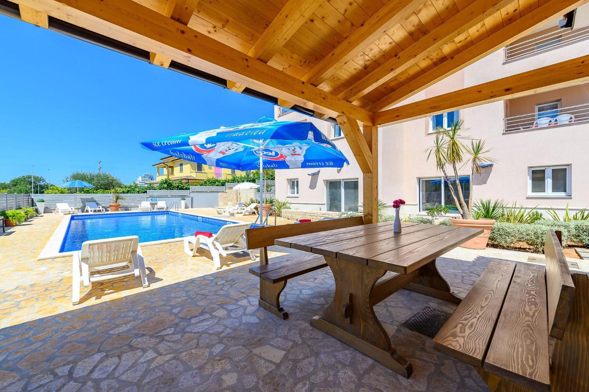 Stancija Amorozo 5 - Apartment N. 7 Porec Luaran gambar